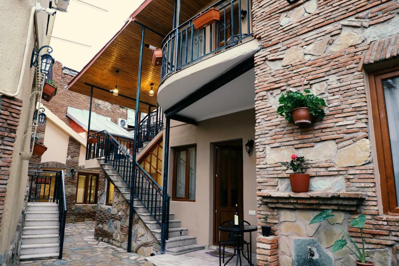 Apart Hotel With Wine Cellar - Old Tbilisi 1897 Eksteriør billede