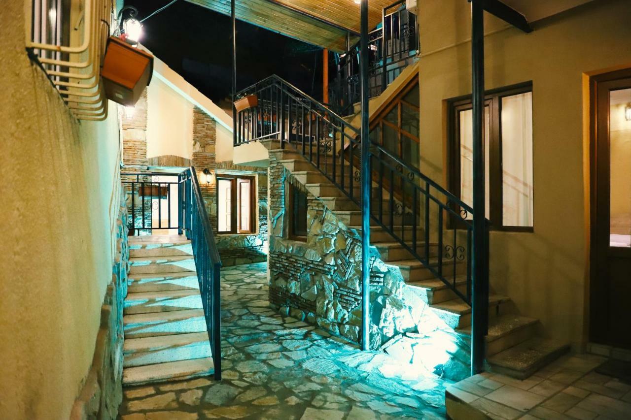 Apart Hotel With Wine Cellar - Old Tbilisi 1897 Eksteriør billede