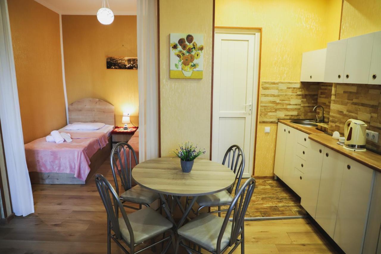 Apart Hotel With Wine Cellar - Old Tbilisi 1897 Eksteriør billede